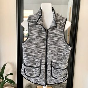 Takara Black & White Vest